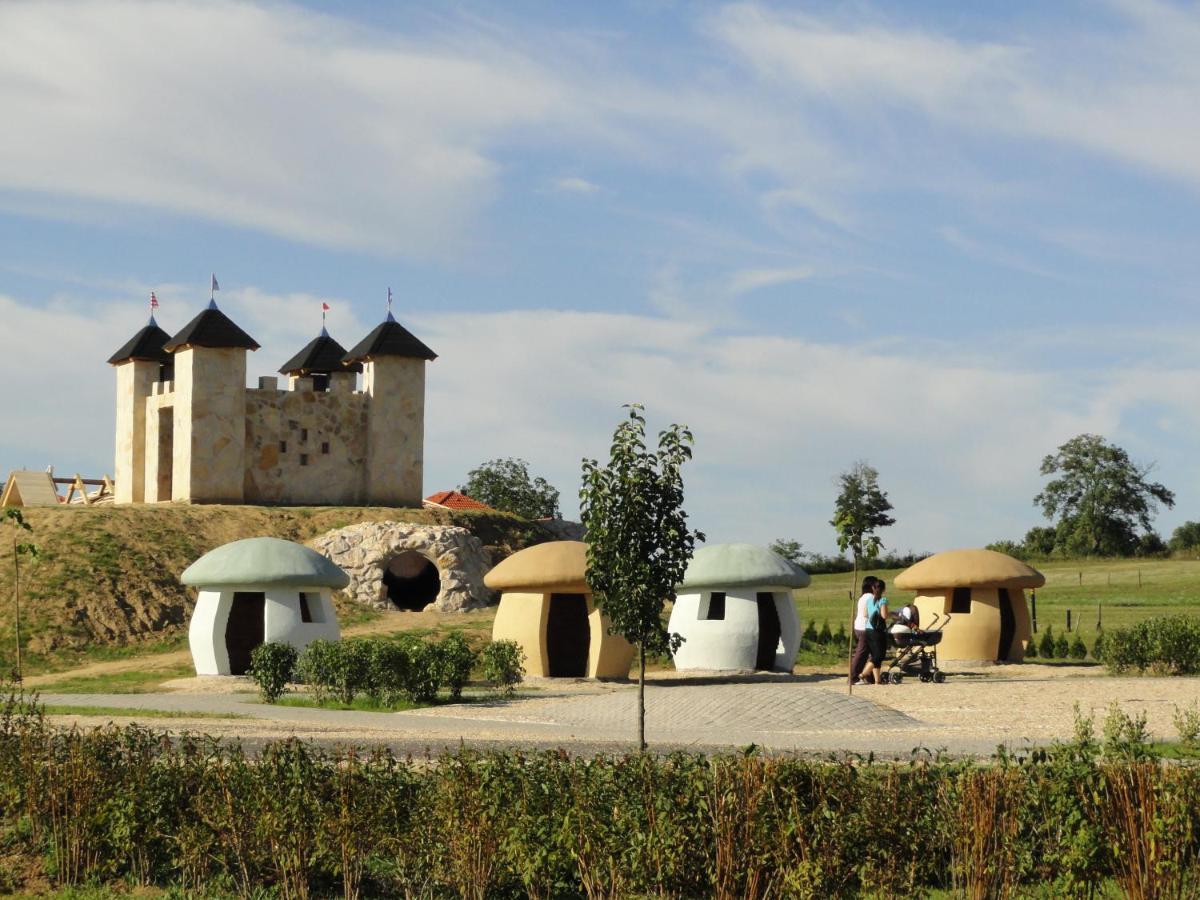 Fonix Apartmanhaz Nagypáli Exterior foto
